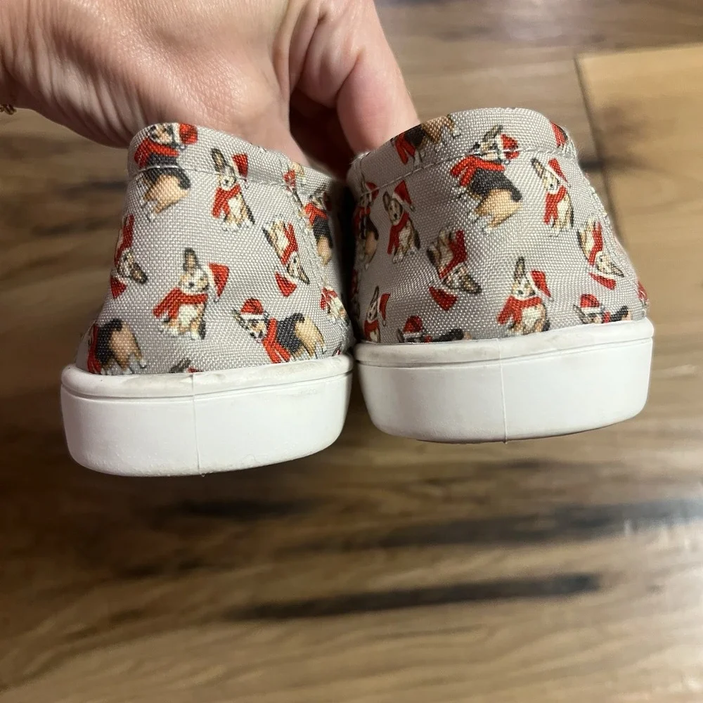 Corgi Christmas Graphics Dogs Scarfs Isaac Mizrati Slip-ons Sz 8 Cushion Support